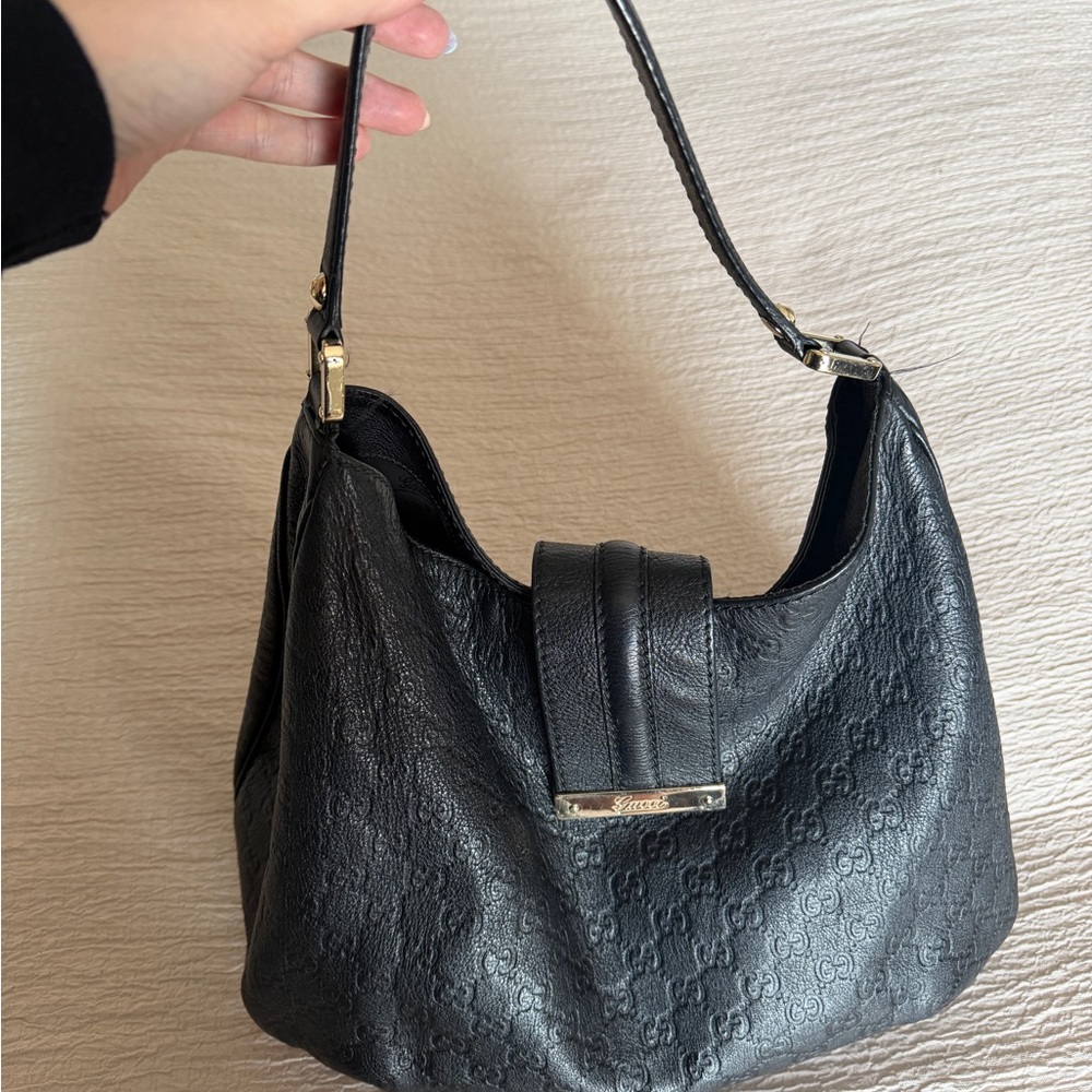 Gucci Guccissima Black Embossed Leather Shoulder Bag with Gold Plate - Picture 2 of 11